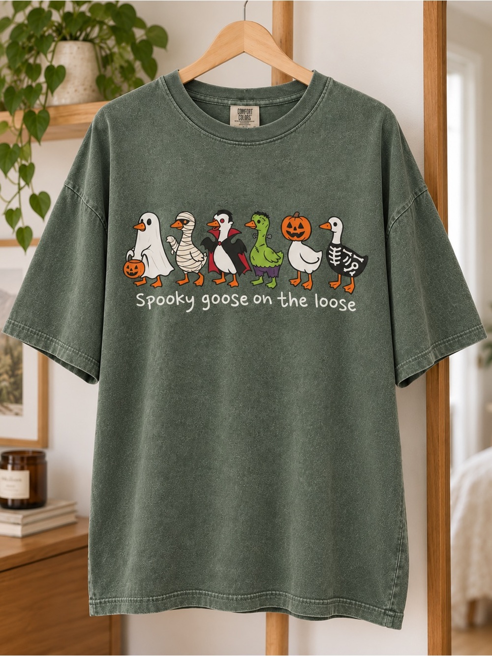 Comfort Colors Halloween Funny Goose Graphic Tee Spooky Season Unisex T-Shirt - Picture 2 of 4